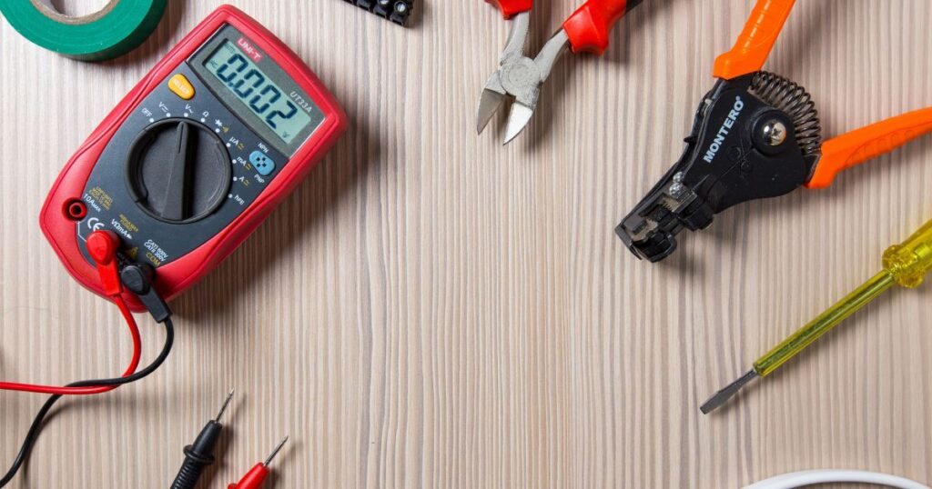 Home Electrical Repair Services in Houston: What Homeowners Need to Know blog cover