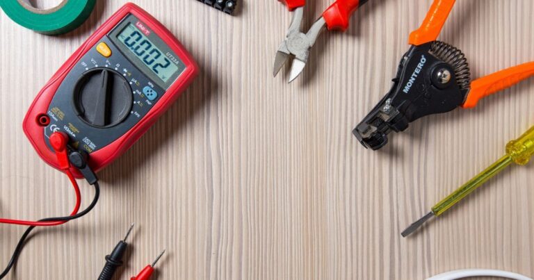 Home Electrical Repair Services in Houston: What Homeowners Need to Know blog cover
